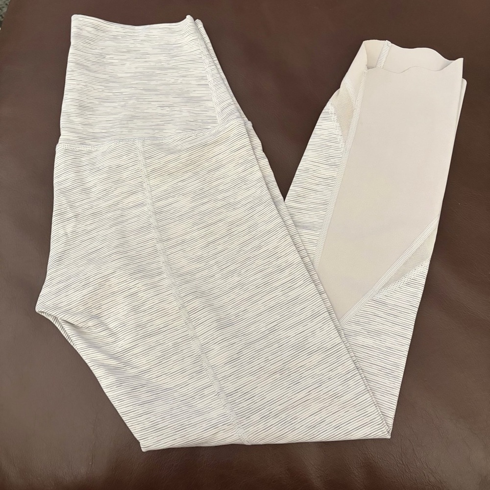 Lululemon Wunder Under Crop II *Roll Down Scallop Luxtreme 24" Nimbus - Size 4
